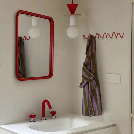 Curviac - Wandmontierte Garderobe