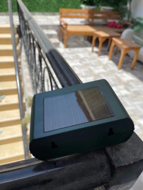 SolarGarden - Solargetriebenes Ultraschall-Tierabwehrgerät