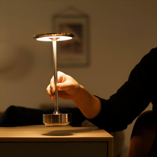 LumeDesk - Kabellose Tischleuchte Decorique.de