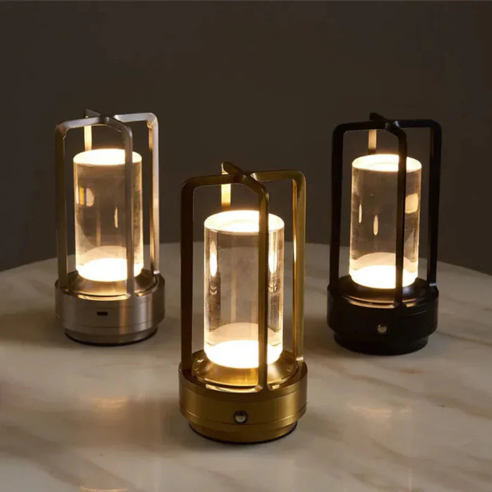 Glowlyte - Kompakte LED Tischlampe Schwarz Decorique.de