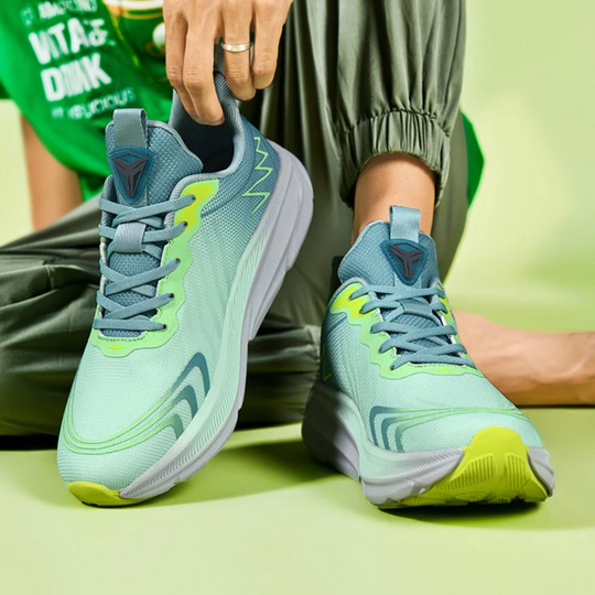 Runexa - Leichter Dämpfungslaufschuh Decorique.de