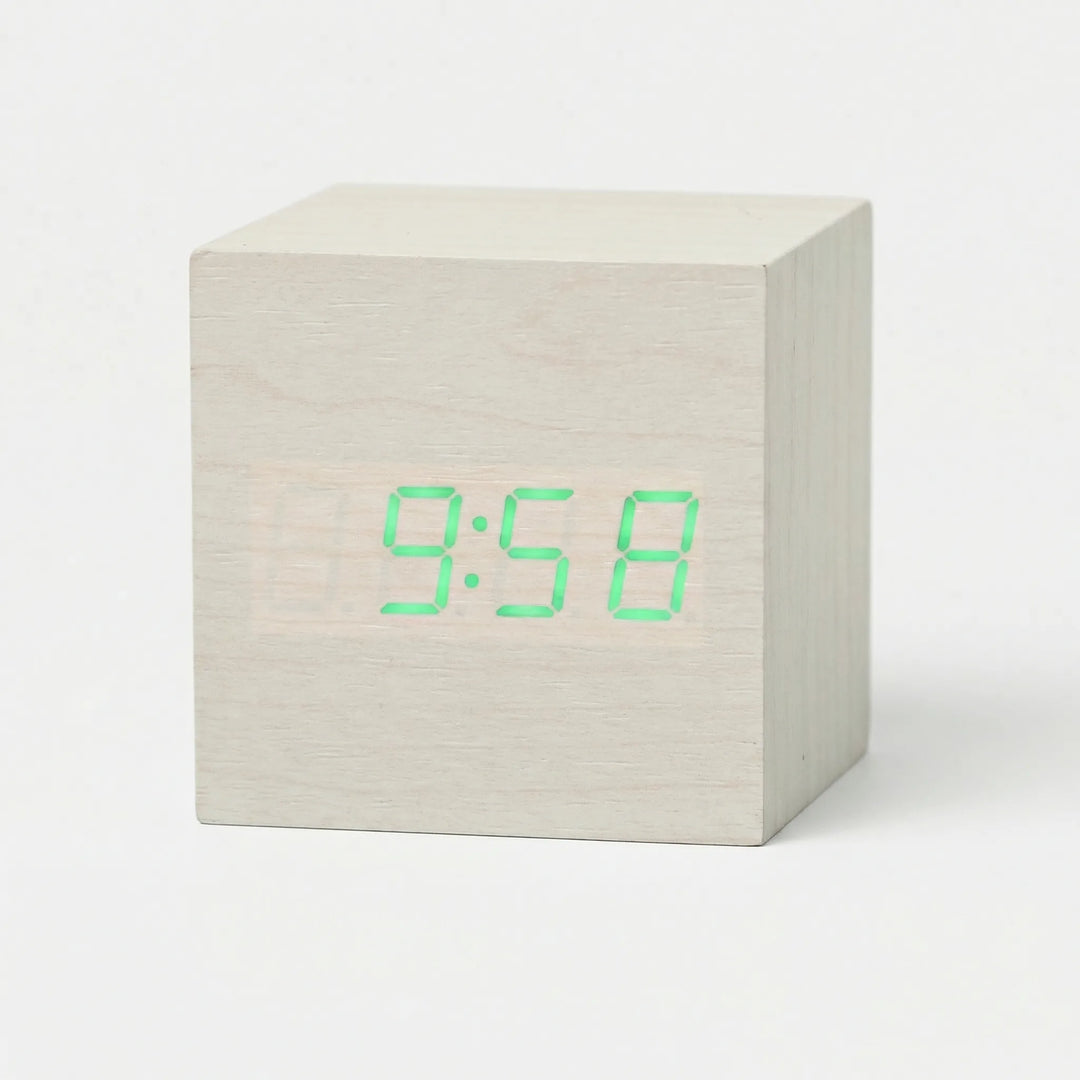 TimeCubeX - Digitales Quadratisches Tischgerät Weiß-Grün Decorique.de