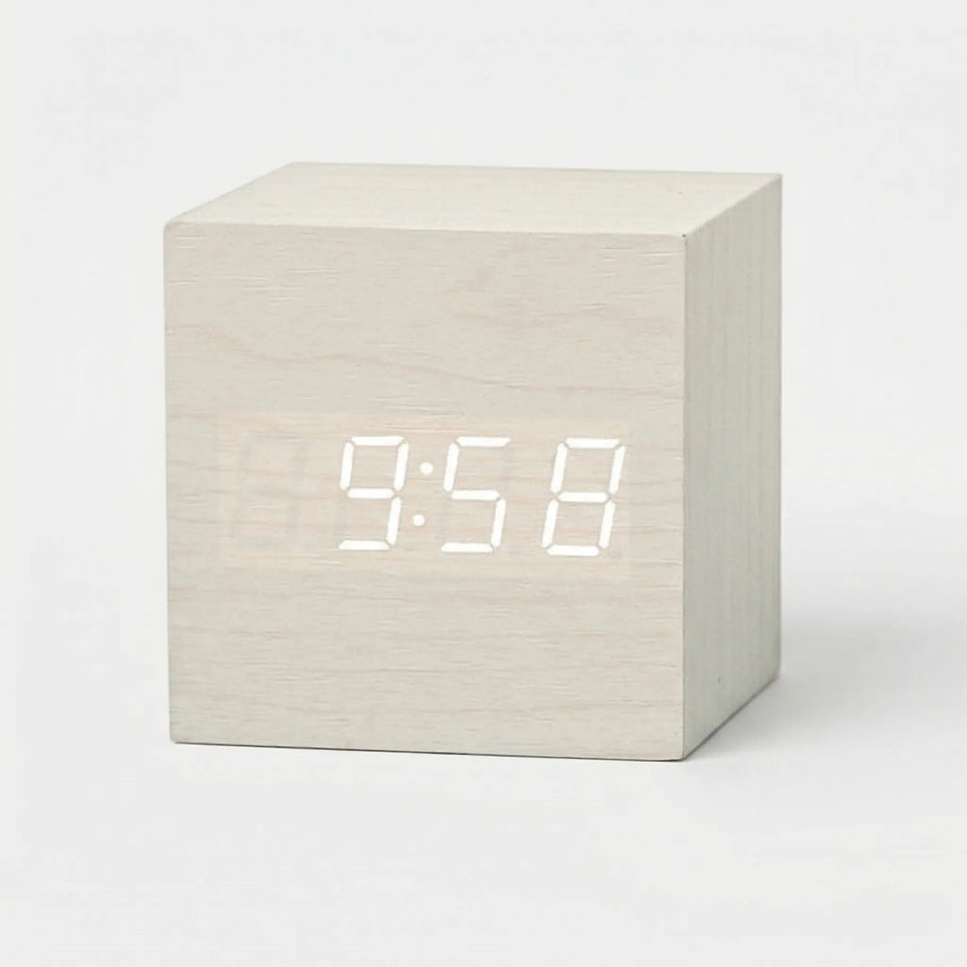 TimeCubeX - Digitales Quadratisches Tischgerät Weiß-Weiß Decorique.de