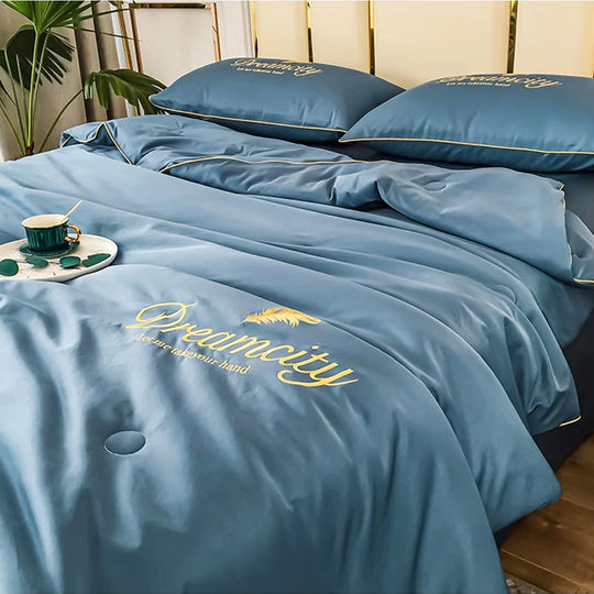 CoolDream | Atmungsaktive Eisseiden-Bettdecke Decorique.de