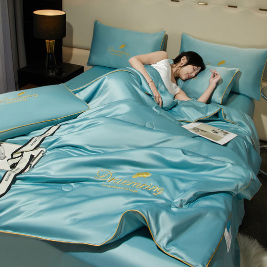 CoolDream | Atmungsaktive Eisseiden-Bettdecke Decorique.de
