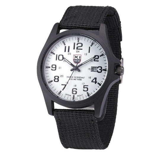 ForceTime | Robuste Militär-Armbanduhr für Extremsituationen Schwarz und Weiß Decorique.de
