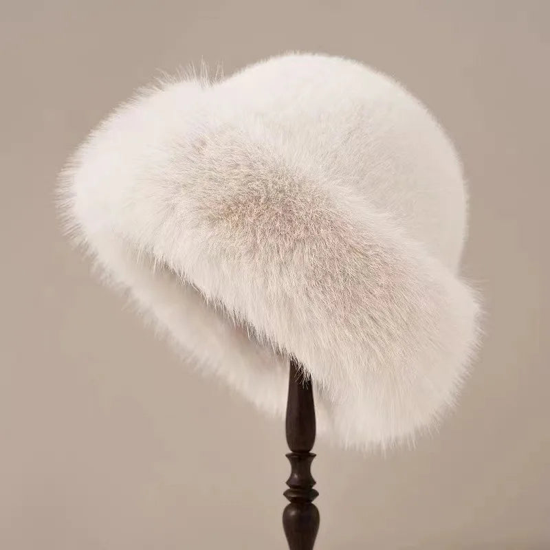 FurLuxe | Plüsch-Fellmütze – Dicke warme Fütterung & schicker Winterstil Weiß Decorique.de