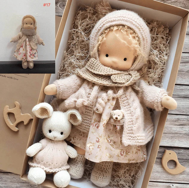 LittleCarol | Handgemachte Waldorf-Puppe – Sanft, Waschbar & Langlebig L Decorique.de
