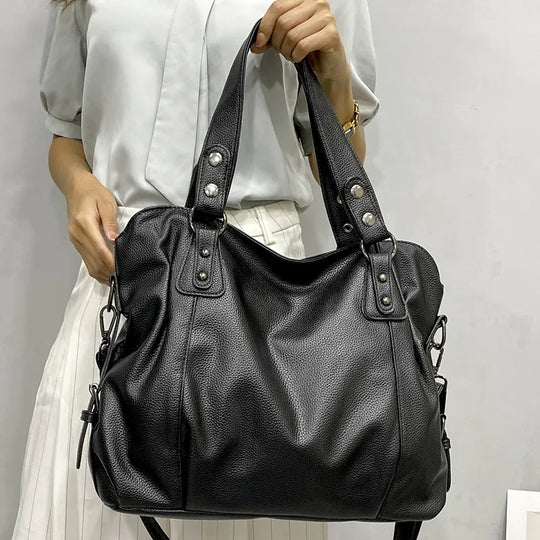 Luisa | Schultertasche – Minimalistischer Look, der jedes Outfit aufwertet Decorique.de