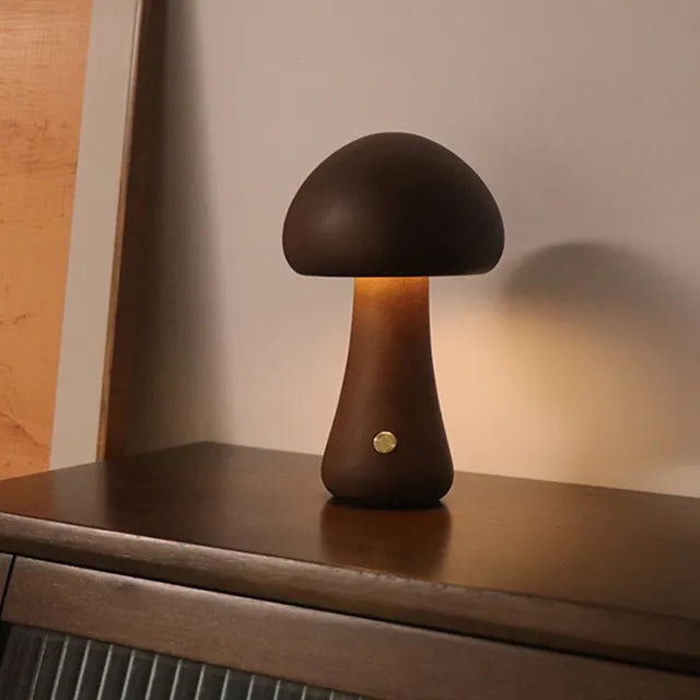 Mushglow | Einzigartige kabellose Pilzlampe Walnuss Decorique.de
