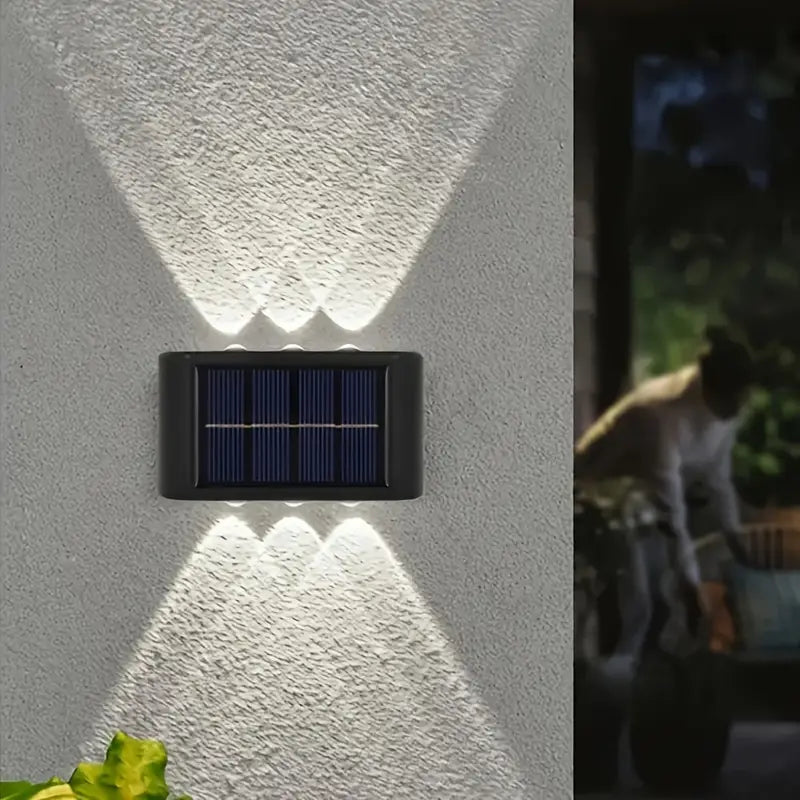 SolarGlow | Nachhaltige & Vielseitige Außenwandleuchte Weißes Licht Decorique.de