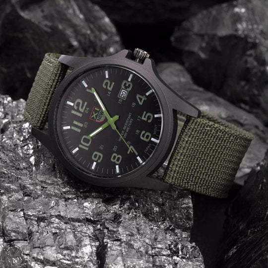 TimeForce | Robuste, vom Militär inspirierte Armbanduhr Grün Decorique.de