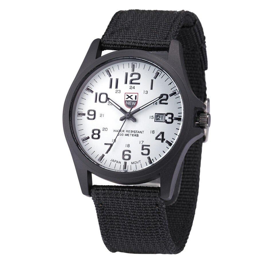 TimeForce | Robuste, vom Militär inspirierte Armbanduhr Schwarz und Weiß Decorique.de